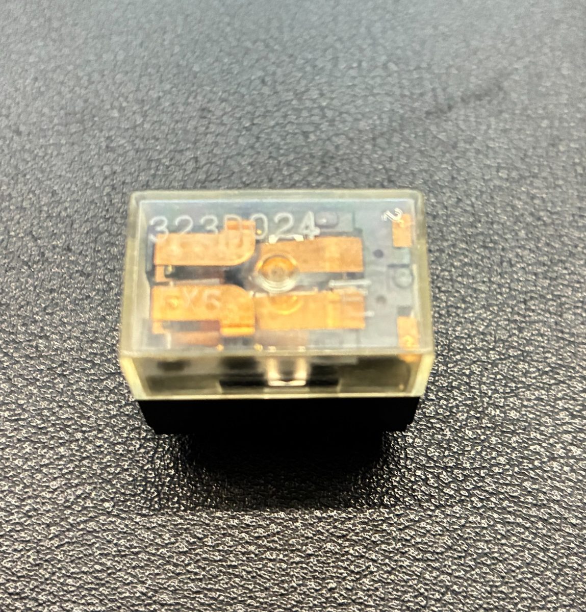Fujitsu Speakerschutzrelais 323DO24 Protection Relay