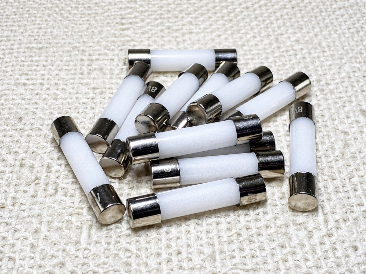 Fuse type 8v LED lamps