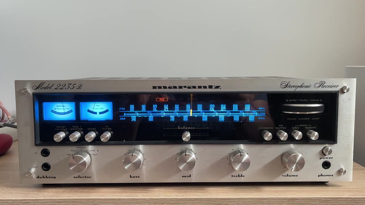 Marantz 2235B mit neuer blauer LED-Beleuchtung